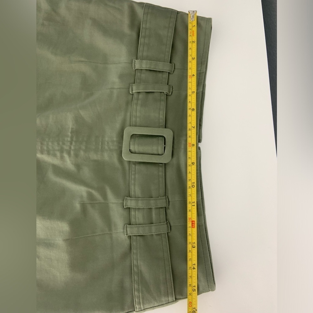 Y2K Buckle Mini Skort Women’s 4 Army Green - Picture 14 of 15